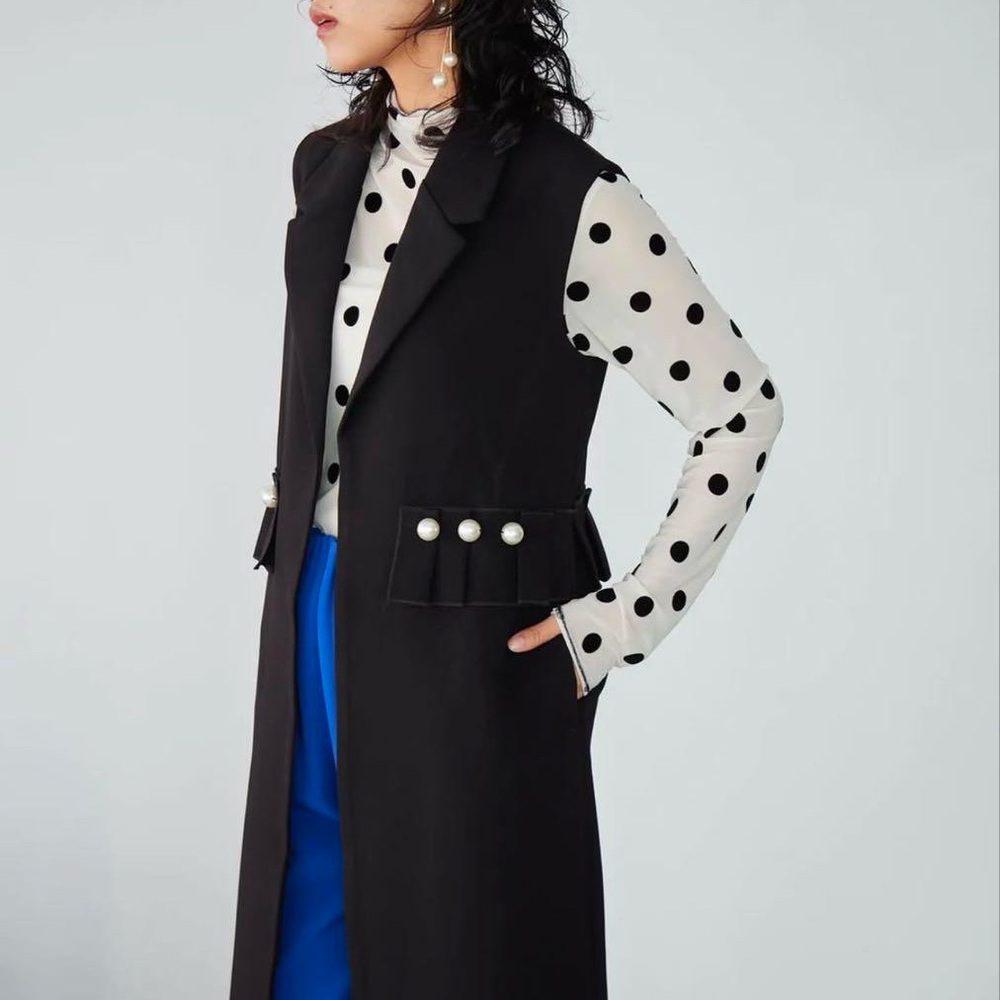 Romeo & Juliet Couture | Long Pearl Button Vest